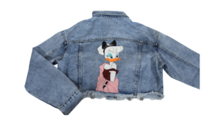 CUSTOM DAISY DUCK